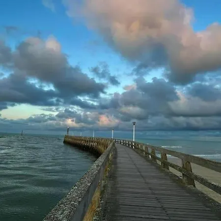 T2 - Bord De - Parking Prive - Wifi アパート